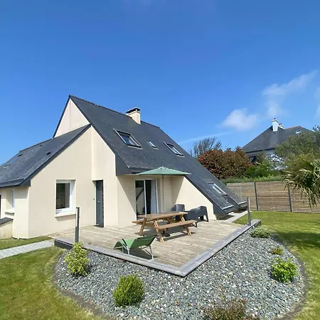 Holiday home Maison Lumineuse Pres De La - Jardin Prive, 3 Chambres, Equipements Bebe Inclus - Fr-1-542-57 Tregastel